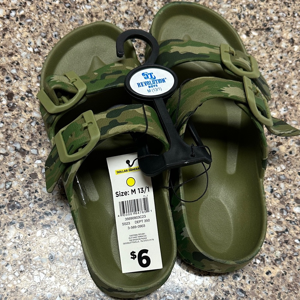 Revolution Kids Green Camo Sandals